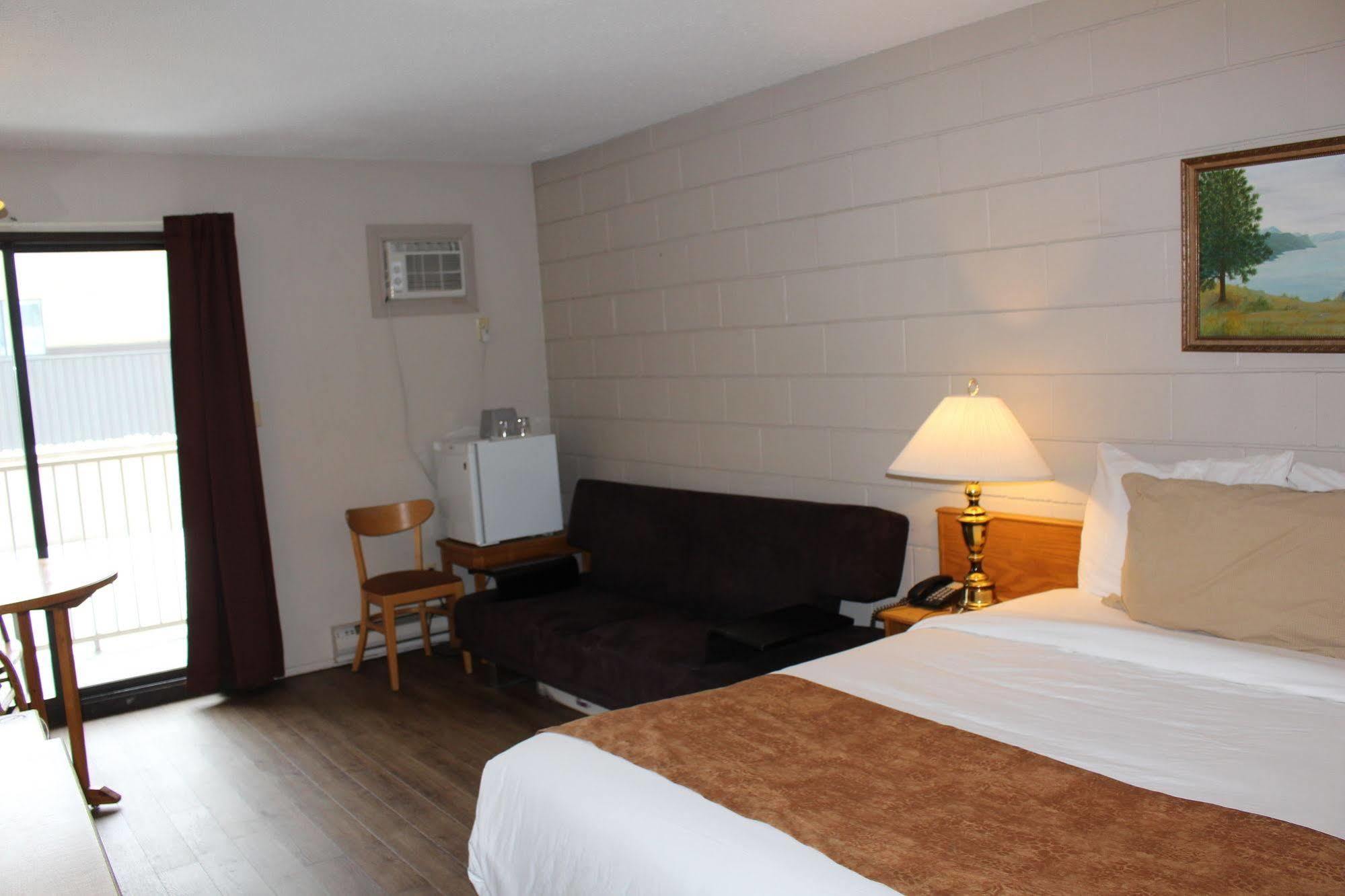 Armstrong Inn Екстериор снимка